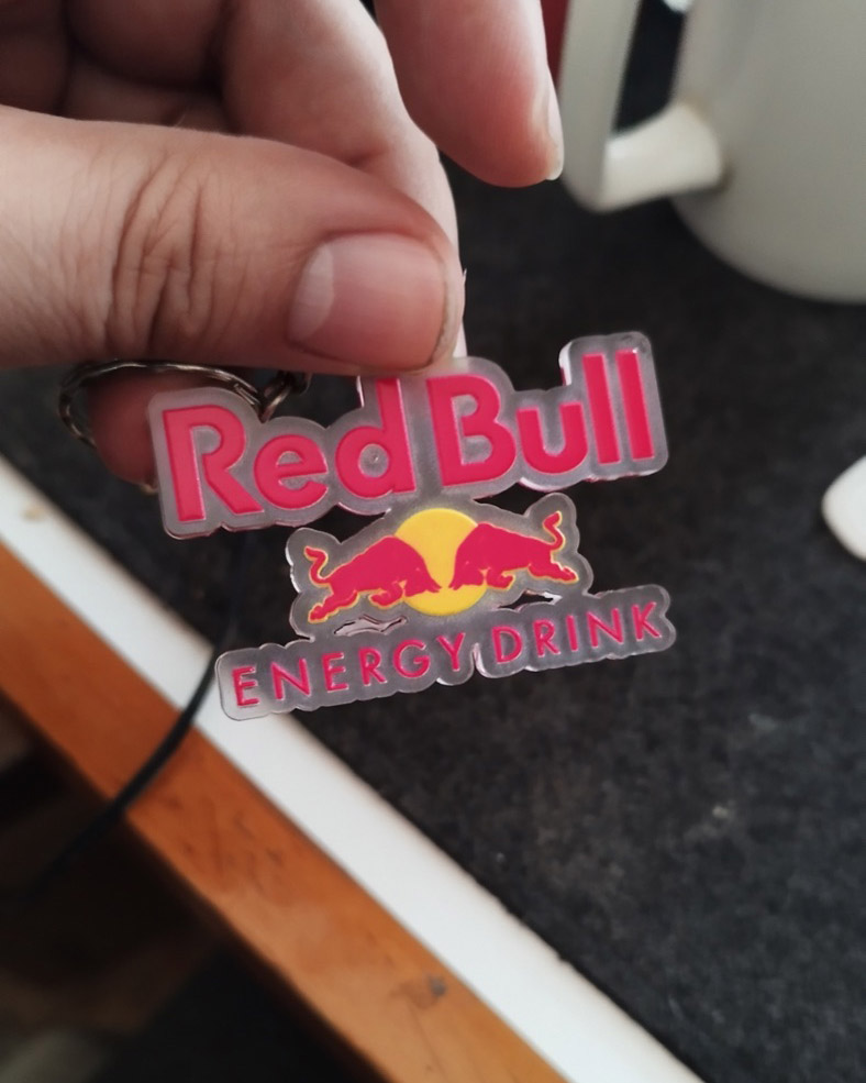 Llavero Red Bull — acrílico con impresión a color