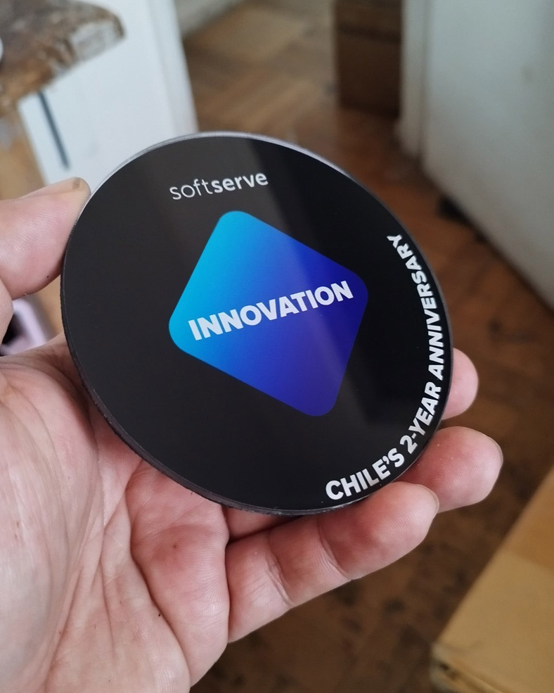 Posavasos en acrílico con impresión DTF UV — SoftServe Chile 2-Year Anniversary